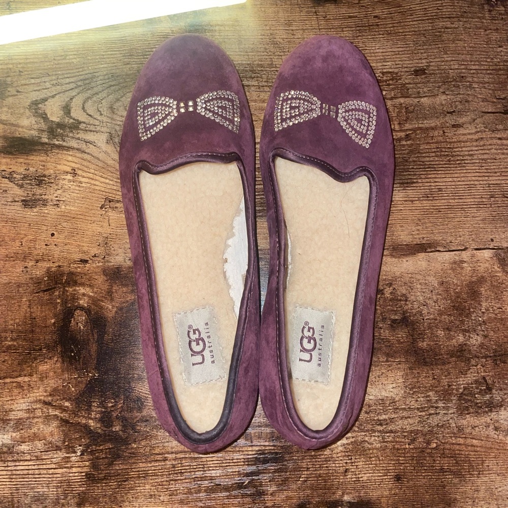 NWOT UGG Australia Maroon Sherpa Flats with Rhinestone Bows
